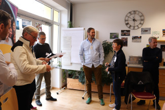 In Kleingruppen tauschten sich die Synodalen über verschiedene Themen aus.