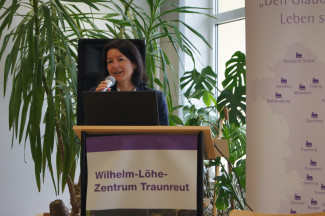 Dr. Barbara Pühl sprach bei der Frühjahrssynode zum Thema „Aktiv gegen Missbrauch“